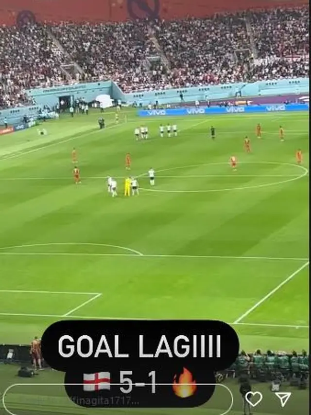 6 Potret Raffi Ahmad Nonton Langsung Piala Dunia, Rafathar Senang Inggris Menang
