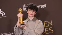 Bintang Adolescence Owen Cooper Cetak Sejarah di Golden Globes 2026