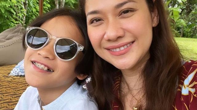 6 Gaya Liburan Akhir Tahun BCL di Magelang, Bersama Keluarga Besar