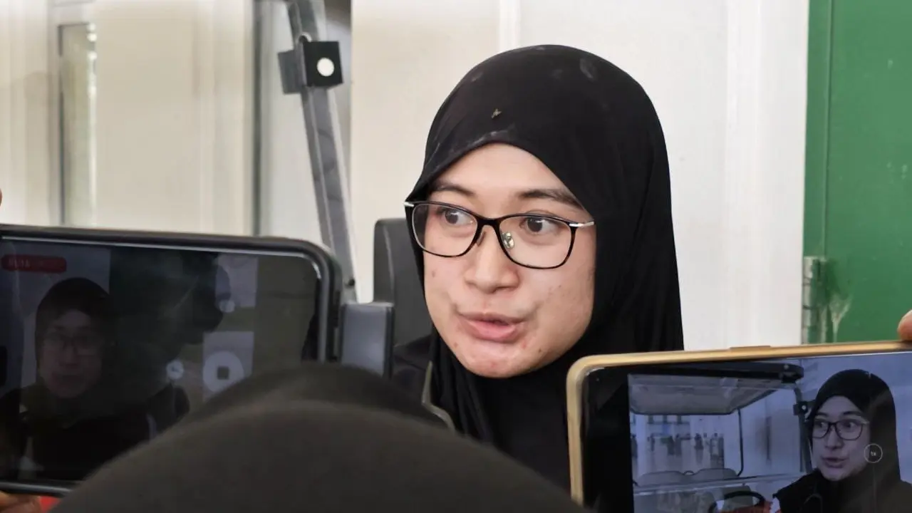Ane Dwi Sari, dokter jaga di Pos Kesehatan Bandara yang ada di Gate B-2 Terminal Haji Bandara KAIA, Jeddah. (Nafiysul Qodar/Liputan6.com)