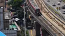 Sebagai informasi, tarif maksimal Rp10.000 merupakan tarif LRT Jabodebek pada saat akhir pekan. (Liputan6.com/Angga Yuniar)