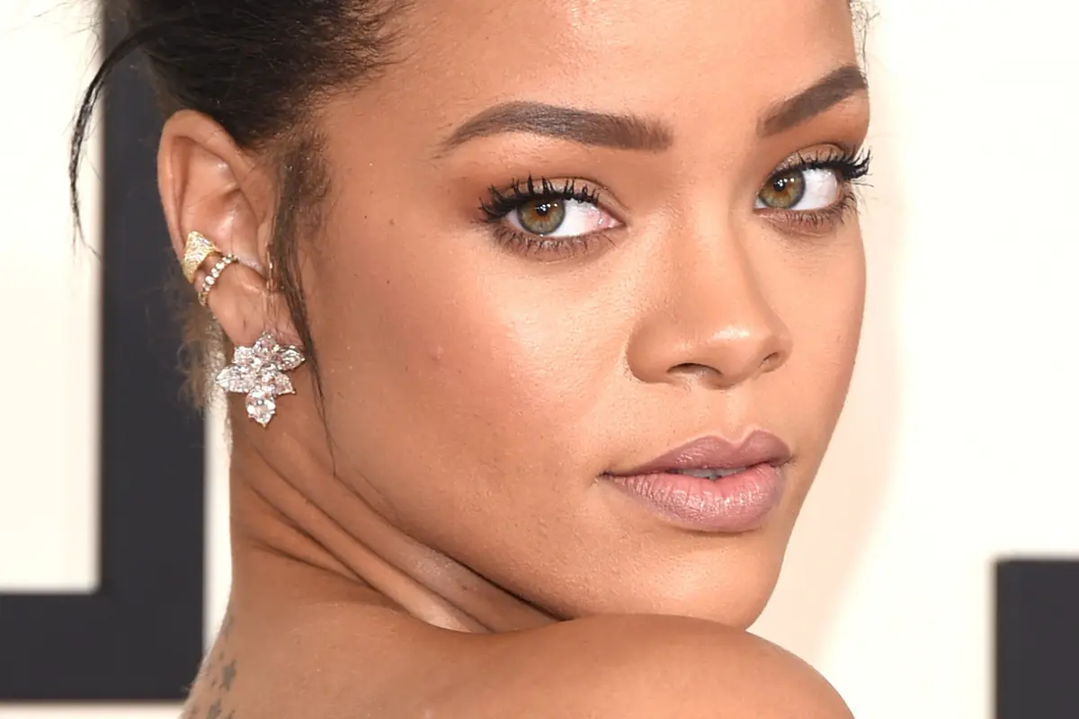 [Bintang] Rihanna