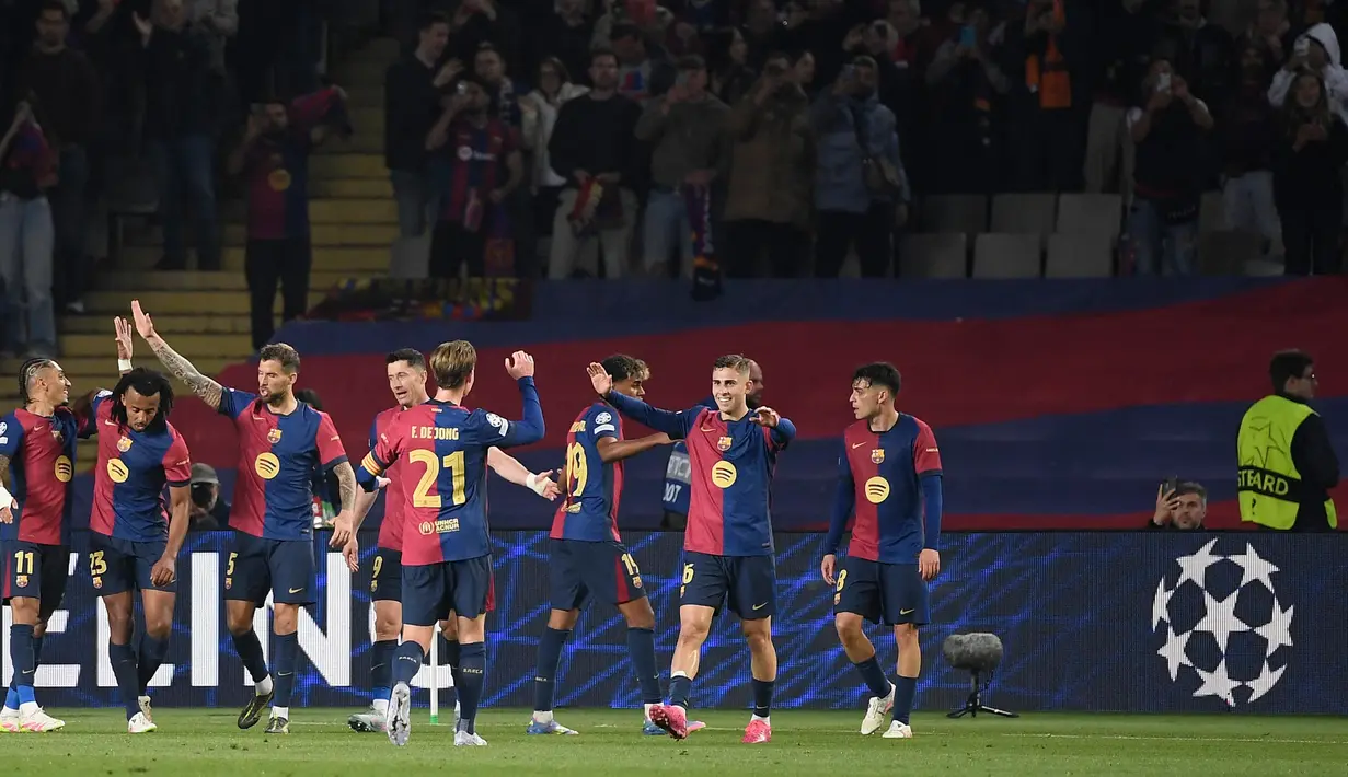 Menang telak atas Borussia Dortmund memantapkan langkah Barcelona di Liga Champions 2024/2025. Pekan depan, Barcelona akan bertandang ke markas Borussia Dortmund untuk melakoni leg kedua babak perempat final Liga Champions 2024/2025. (Josep LAGO/AFP)