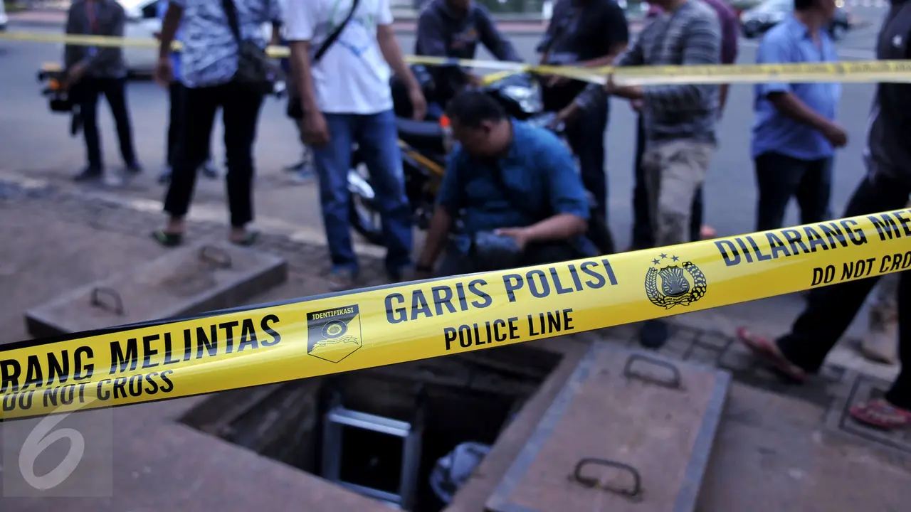20160305- Polda Metro Jaya Gelar Olah TKP di Gorong-gorong-Jakarta-Johan Tallo