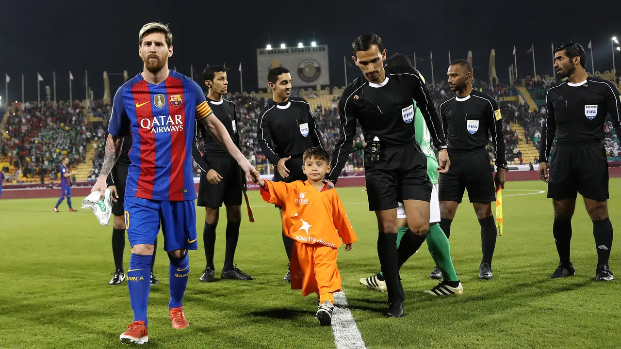 Bocah Kantong Keresek Akhirnya Bertemu Messi 