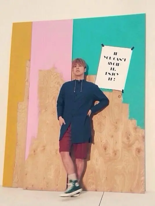 Selain itu Jung Yunho juga menerima penghargaan sebagai ‘Tentara Terbaik’. Tak hanya memiliki segudang prestasi dan nilai tinggi, ia juga terkenal sebagai sosok yang memiliki sifat rendah hati terhadap junior maupun seniornya. (Instagram/uknow_official)