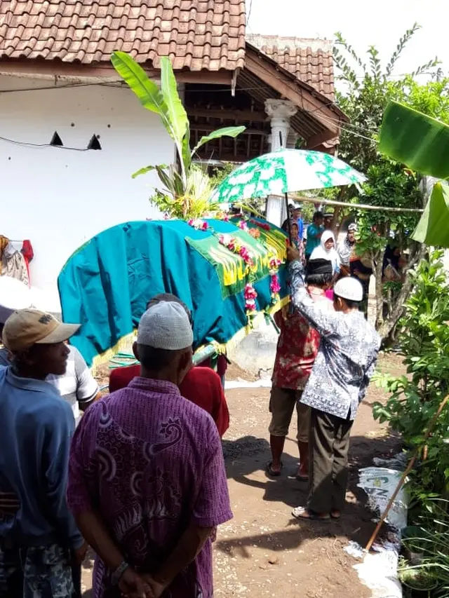 Korban insiden Surabaya Membara dimakamkan