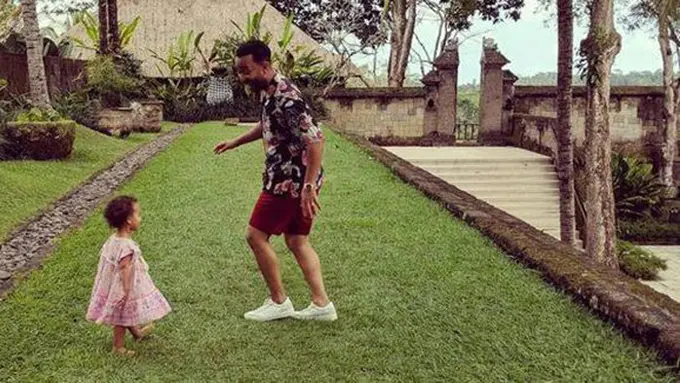 Chrissy Teigen dan John Legend liburan di Bali./Copyright instagram.com/chrissyteigen/johnlegend