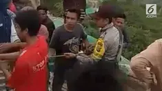 Tujuh orang tewas akibat terjebak di dalam lubang penambangan emas ilegal di Lombok, Nusa Tenggara Barat.