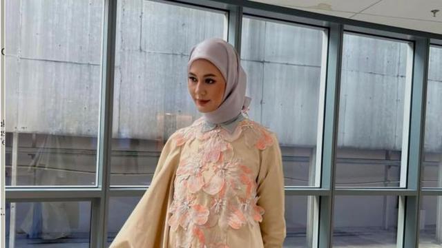 Paula Verhoeven Kembali ke Runway Jakarta Fashion Week. dok. Jakarta Fashion Week