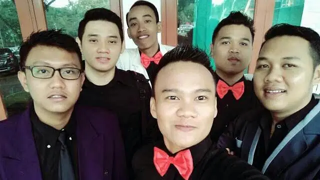 Akui Pernah Terpuruk, 6 Foto Lawas Denny Caknan Ini Curi Perhatian