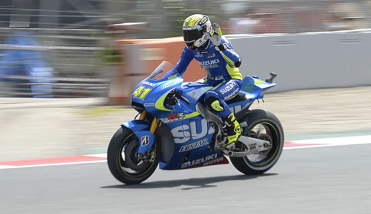 Aleix Espargaro kini tengah menikmati musim tersuksesnya bersama Aprilia di MotoGP. Ia sebelumnya juga merupakan pembalap Suzuki pada 2015 hingga 2016. Meski tak pernah meraih podium, Aleix banyak berjasa atas pengembangan motor Suzuki. (AFP/Josep Lago)