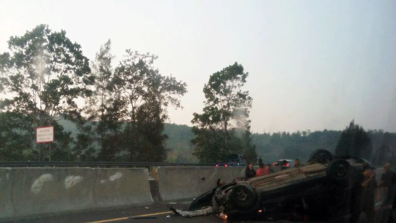 Arus Balik Tol Purbaleunyi Menuju Ibukota Diwarnai Kecelakaan