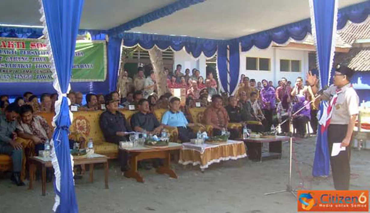 Citizen6, Ponorogo: Bupati Ponorogo saat pidato didepan rombongan dari Surabaya. (Pengirim: Aprilia)