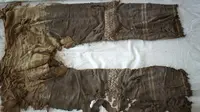 Sebuah celana tua yang dibuat dari wol ditemukan di Tiongkok.