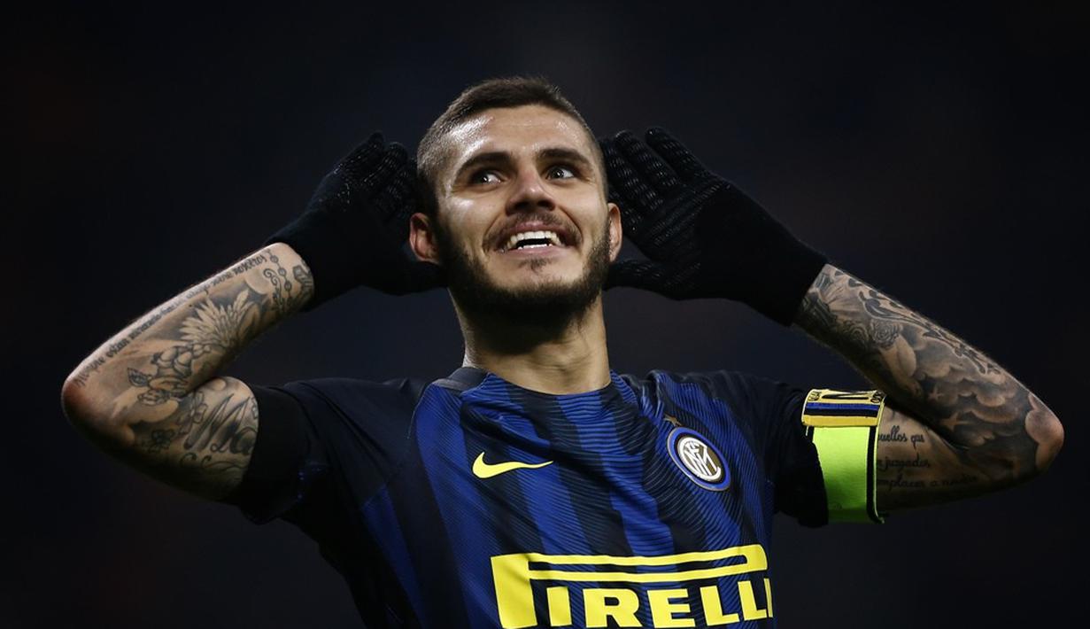  Inter Milan berpesta tiga gol tanpa balas atas Crotone dalam laga pekan ke-12 Serie A 2016-2017, di Stadion Giuseppe Meazza, Minggu (6/11/2016). Mauro Icardi mencetak 2 gol. (AFP/Marco Bertorello)