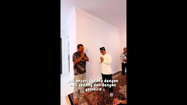 Haji Faisal Beri Hadiah Uang Segepok untuk Pak Ansori Sosok yang Selamatkan Gala Saat Kecelakaan, Warganet Ikutan Nangis Terharu. (instagram.com/opah_faisal)