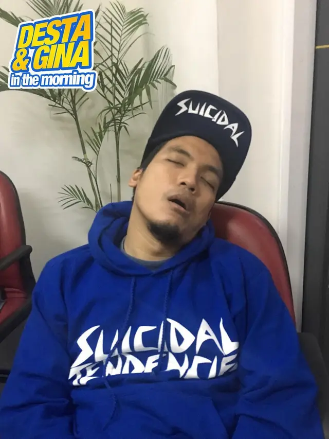 [Bintang] 8 Potret Saat Artis Indonesia Ketiduran