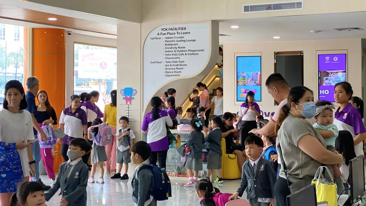 Yehonala Batam Beri Motivasi Agar Anak-Anak Senang Datang ke Sekolah