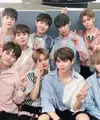 Akhirnya Wanna One merilis mini album 0+1=1 (I Promise You). Pada saat yang sama, mereka juga meluncurkan MV lagu andalan yang berjudul Boomerang. (Foto: Soompi.com)