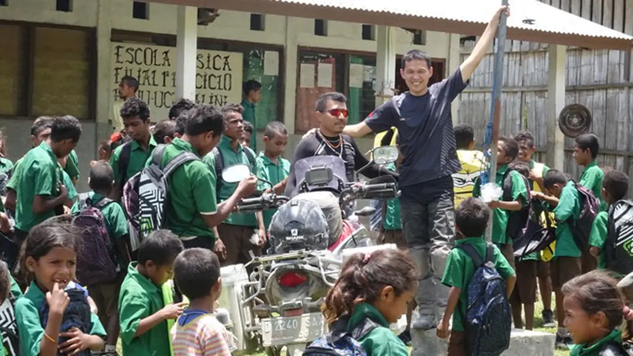  Wheel Story Gelar Charity di Sekolah Hunu-Uchu, Timor Leste