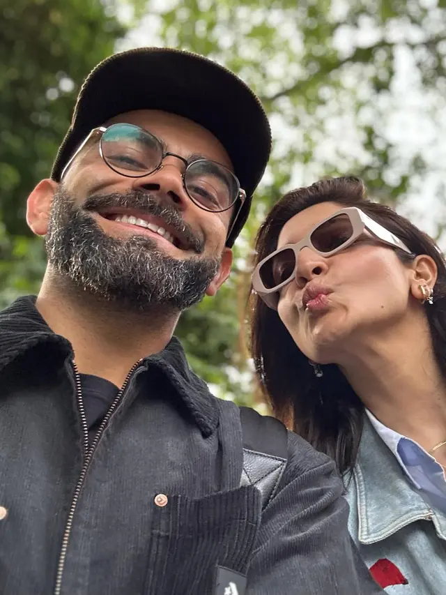 Nikahi Atlet Kriket, Ini 6 Potret Mesra Anushka Sharma dan Virat Kohli