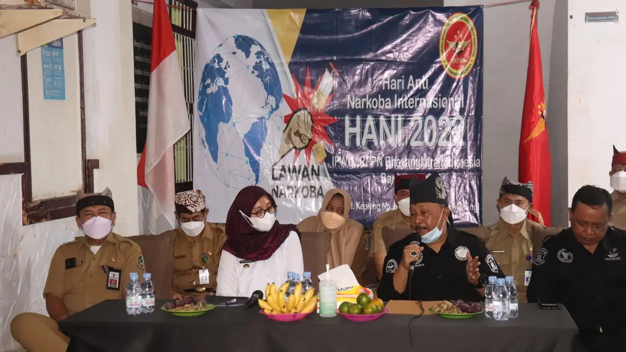 Bupati Banuwangi Ipuk Fiestiandani (Tengah0 hadiri peringatan anti narkoba 0Istimewa)