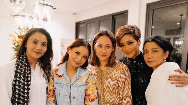 Rossa dan sejumlah sahabat mengujungi BCL. (Foto: Instagram @itsrossa910)