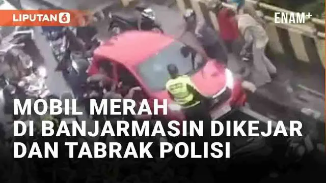 Ketegangan terjadi di jalan bawah flyover kota Banjarmasin, Kalimantan Selatan pada Selasa (26/3/2024) sore. Dari video yang beredar, sebuah mobil merah dicegat beramai-ramai oleh polisi dan warga setempat. Sang sopir justru nekat tancap gas dan mena...