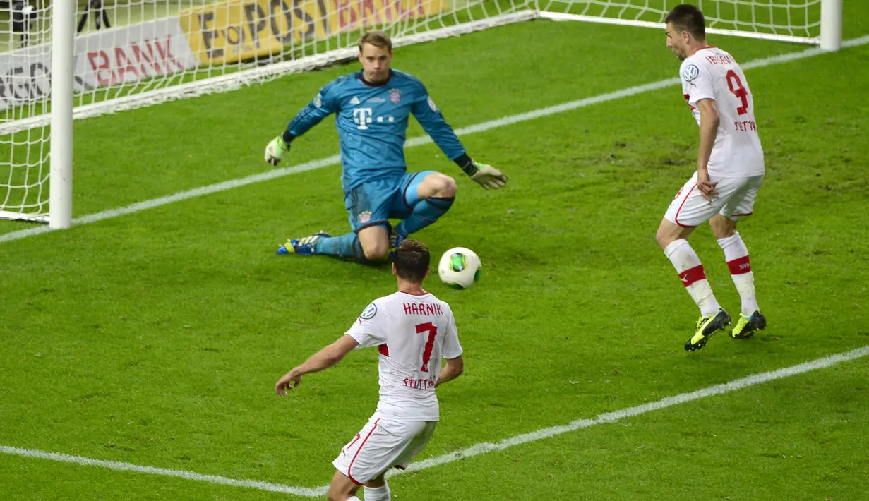 Keenam gol dicetak saat ia berseragam VFB Stuttgart yang diperkuatnya selama 6 musim mulai 2010/2011 hingga 2015/2016. Dua gol terakhirnya dicetak saat VFB Stuttgart kalah 2-3 dari Bayern Munchen di final DFB Pokal 2012/2013 di Olympiastadion, Berlin, 1 Juni 2013. (AFP/John MacDougall)