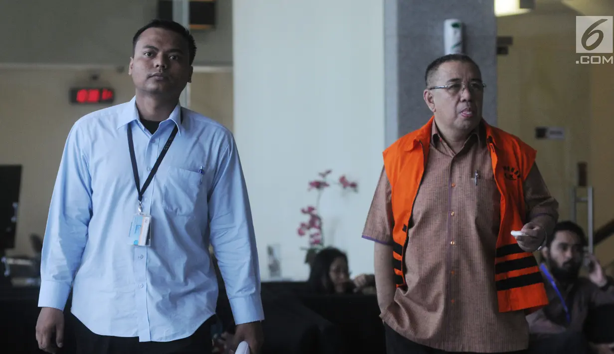 Cagub Sulawesi Utara Asrun usai menjalani pemeriksaan lanjutan di KPK, Jakarta, Selasa (22/5). Asrun diperiksa sebagai tersangka untuk melengkapi berkas keterkaiatan suap pengadaan barang dan jasa tahun 2017-2018 di Kota Kendari. (Merdeka.com/Dwi Narwoko)