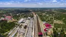 Foto yang diabadikan pada 4 Juni 2020 ini memperlihatkan lokasi pembangunan Jalur Kereta China-Laos di Laos utara. Jalur kereta tersebut mampu dilalui kereta dengan kecepatan 160 km per jam. (Xinhua/Pan Longzhu)