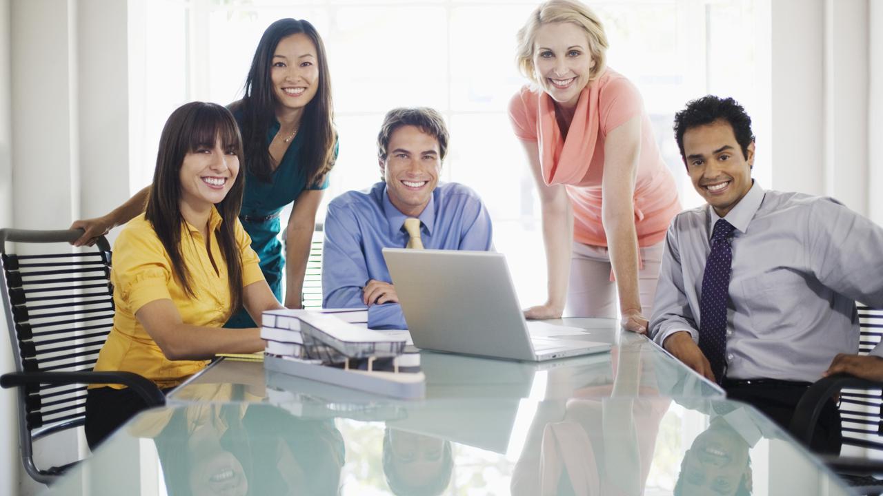 Tips Menghadapi Rekan Kerja