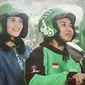 Supaya aman setiap naik ojek online, sebaiknya para wanita memperhatikan beberapa tips ini. (foto: ©Gojek)