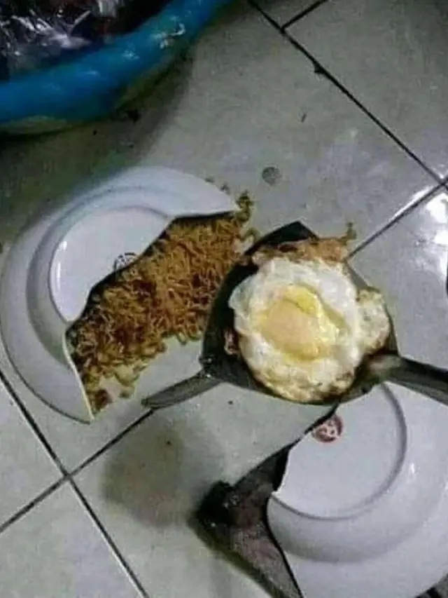 6 Momen Apes saat Mau Buka Puasa Ini Bikin Nyesek