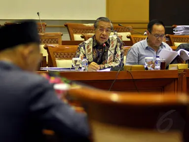 Komisi III DPR menyelenggarakan fit and proper test seleksi hakim agung, Jakarta, (11/9/14). (Liputan6.com/Miftahul Hayat)