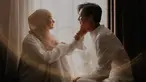 Dinda Hauw dan sang suami, Rey Mbayang kini tengah menantikan kelahiran anak kedua. Sebelumnya, pasanga selebriti ini mengumumkan kehamilan kedua saat tengah menjalani ibadah umroh beberapa waktu lalu. (Liputan6.com/IG/@dindahw)