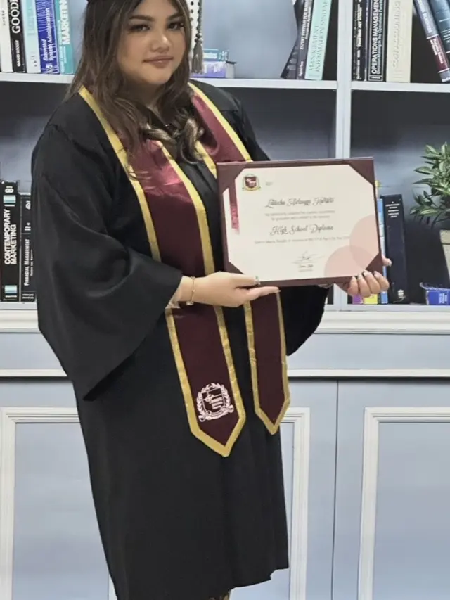 Begini Penampilan Putri Menteri Airlangga Hartarto dan Yanti saat Wisuda SMA. [@yanti.airlangga]