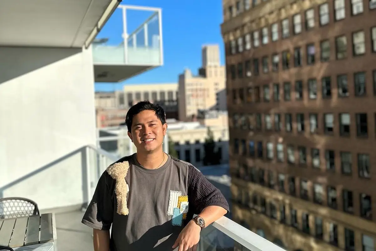 Cakra Khan di Amerika Serikat (https://www.instagram.com/p/Cqg7Y3PpGOz/)