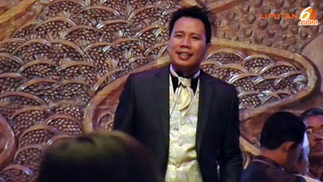 vicky-prasetyo-130905b.jpg