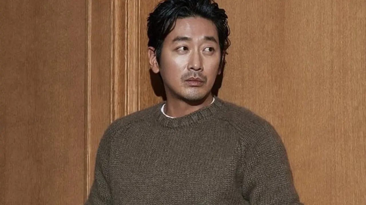 Ha Jung Woo (via Soompi)