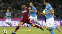 Lazio sementara menang 2-0 melawan Napoli d San Paolo (REUTERS/Ciro De Luca)