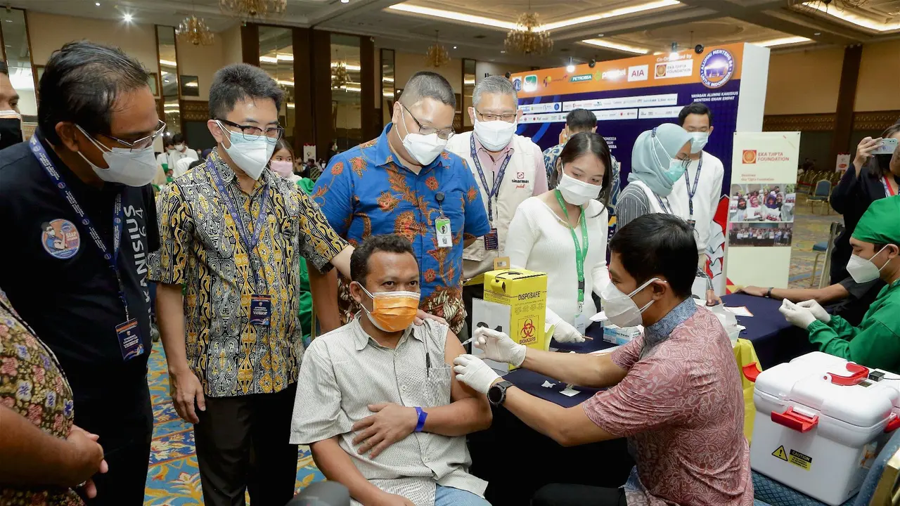 Wamenkes dr. Dante Saksono Harbuwono,Sp.PD,KEMD di kegiatan Vaksinasi Kanisius 13 Agustus 2021