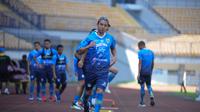 Gelandang Persib Bandung, Kim Jeffrey Kurniawan. (Bola.com/Erwin Snaz)