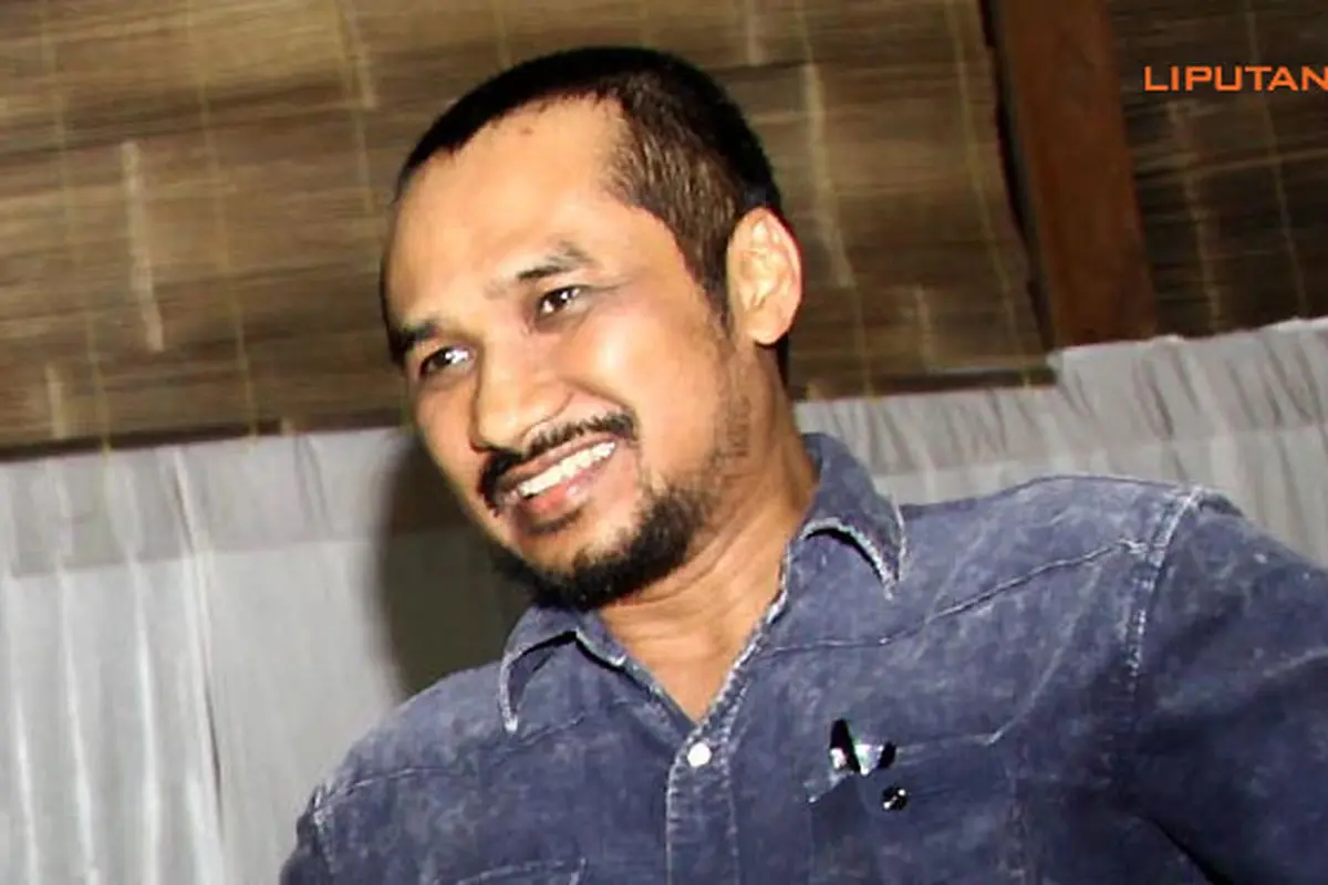 samad-century130525b.jpg