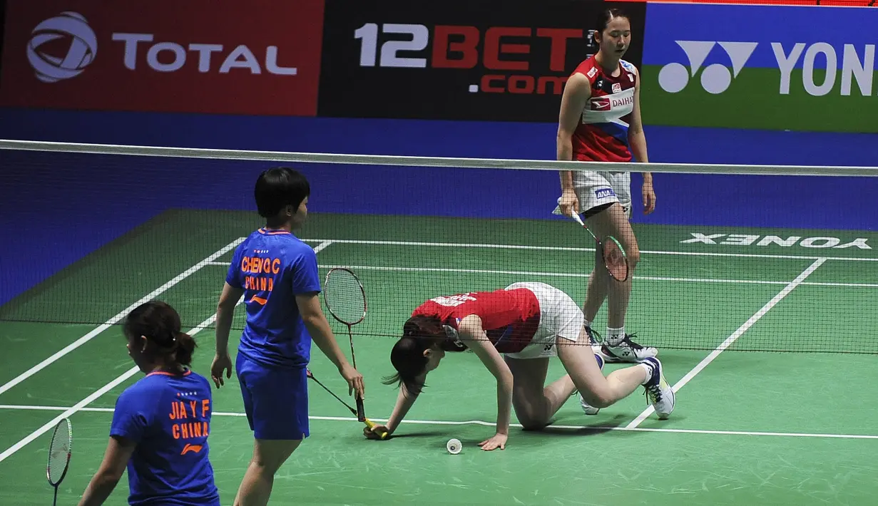 7. Mayu Matsumoto - Jatuh bangun yang dilakukan ganda putri asal Jepang tersebut tak mampu membawanya menjuarai gelar All England 2019. (AP Newsroom)