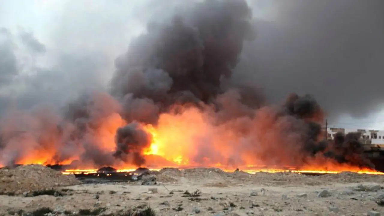 Terbakarnya sumur minyak di Irak