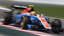 Pebalap Manor Racing asal Indonesia, Rio Haryanto, berhasil finis di posisi ke-17 dalam balapan F1 GP Spanyol di Sirkuit Catalunya, Spanyol, Minggu (15/5/2016). (Bola.com/Twitter/Manorracing)