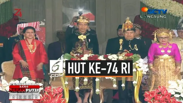 Presiden Jokowi dan Wapres Jusuf Kalla beserta Ibu Negara Iriana Jokowi dan Mufidah kompak mengenakan pakaian daaerah pada upacara HUT ke-74 RI.