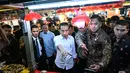 Presiden Joko Widodo (Jokowi) melakukan kunjungan kerja selama dua hari ke Malaysia. (AFP/Mohd Rasfan)